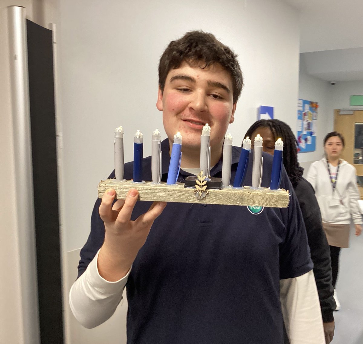 Pupils at Kisharon Noé School attended a really fantastic Chanukah Making workshop where they could be creative making things from recycled materials. It was very impactful educationally by demonstrating how anything can be useful, reused and given a new life. Happy Chanukah!