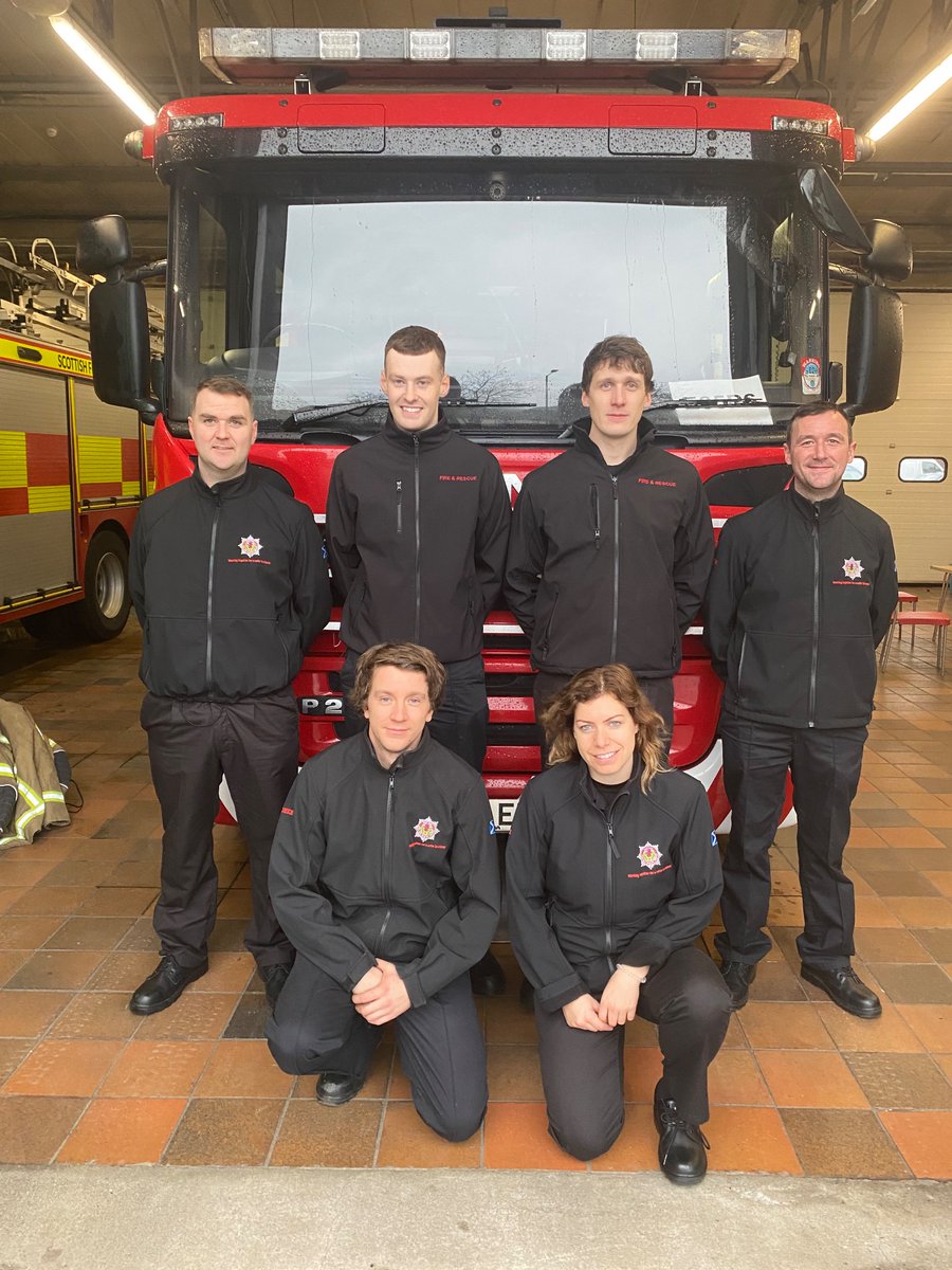 abewdhq's tweet photo. Well done to the On Call firefighters from Tighnabruaich, Dunoon, Inveraray, Arrochar &amp; Helensburgh who attended Dumbarton community fire station today for their RAG phased assessments. Well done everyone, good effort by all. #Oncall #SFRS 🚒🔥 https://t.co/iygG1lGBWo