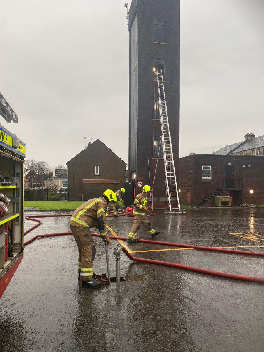 abewdhq's tweet photo. Well done to the On Call firefighters from Tighnabruaich, Dunoon, Inveraray, Arrochar &amp; Helensburgh who attended Dumbarton community fire station today for their RAG phased assessments. Well done everyone, good effort by all. #Oncall #SFRS 🚒🔥 https://t.co/iygG1lGBWo