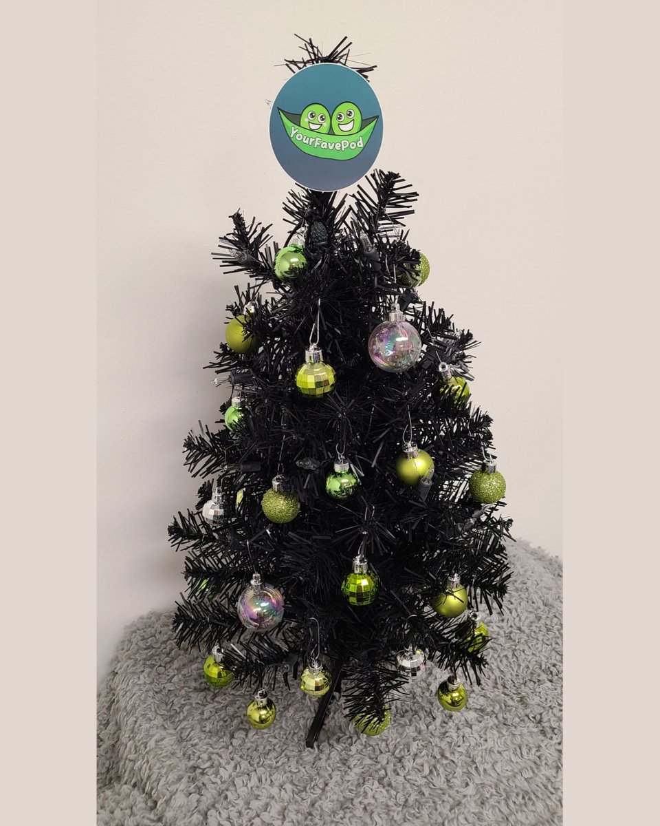itsyourfavepod's tweet photo. Made a cute little YPF tree for the Xmas Episode! If you haven't already, make sure to subscribe on YouTube or Spotify so you can get notified as soon as the Episode comes out! We do live premieres on YouTube! ❤️💚❤️💚 https://t.co/IX1rPwijfi
