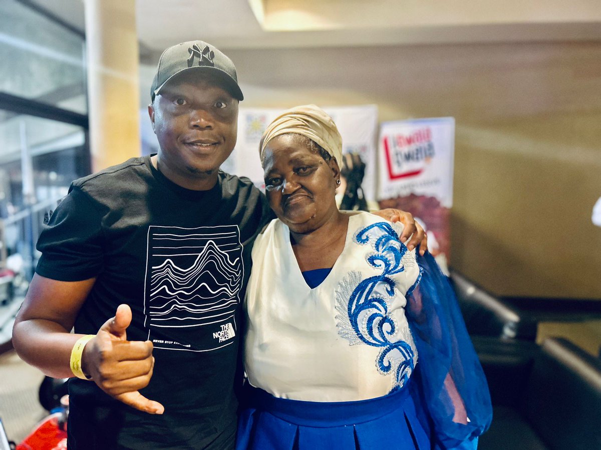 Ikwekwezi_FM's tweet photo. uMama ka Sjava no Mawe2N we @ligwalagwalaFM
#MPCombo
#SjavaLiveInMbombela
#40YearsYomkhanyoWamambala https://t.co/zvZ1QY5O33