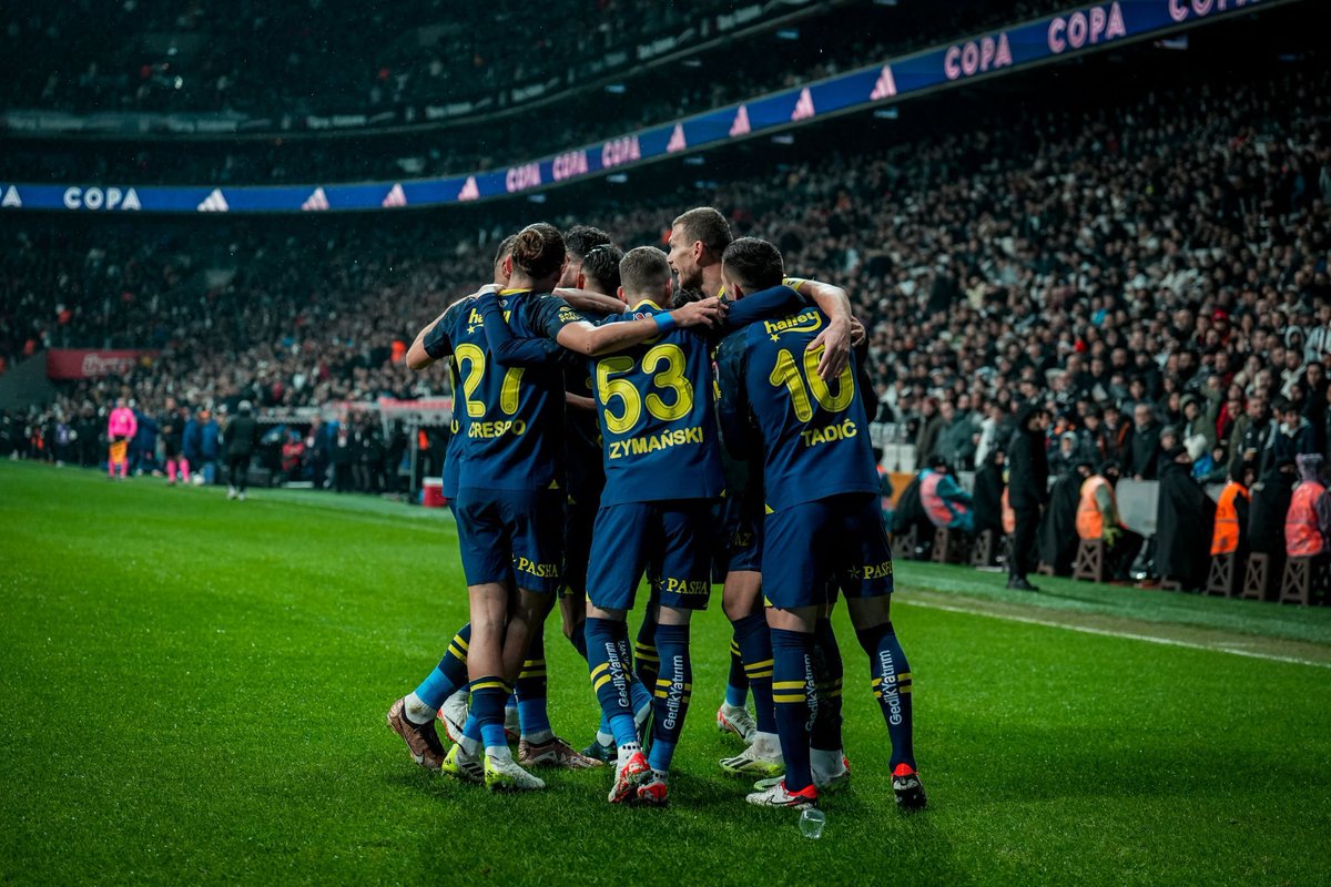 MAÇ SONUCU: Beşiktaş 1 - 3 Fenerbahçe ⚽️ 10' Dzeko ⚽️ 24' Oxlade-Chamberlain (P) ⚽️ 63' Tadic (P) ⚽️ 90+6' Szymanski