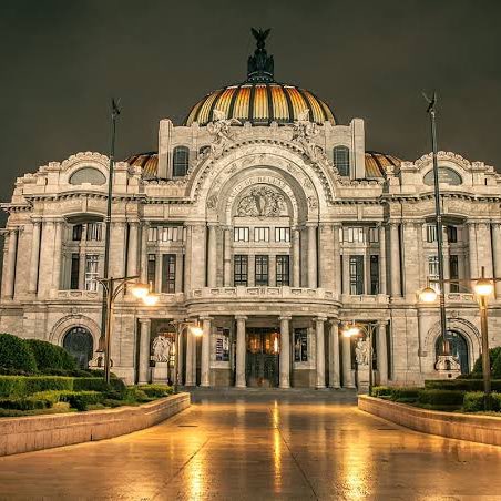 jfaraujo8a's tweet photo. Hace 16 años @monlaferte llegó a México🇲🇽 con un sueño por cumplir, hoy 09 de diciembre lo cumplirá y quedará marcado en la historia.

MON LAFERTE EN BELLAS ARTES https://t.co/rLtcHCzPAK