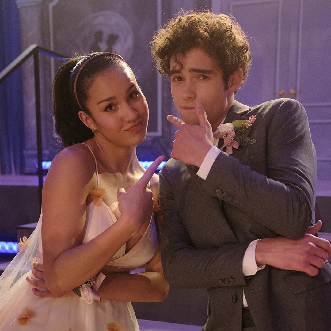 bowenproblems's tweet image. my edits 😁