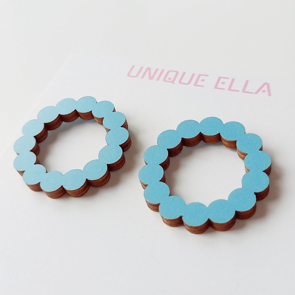 JewelleryElla's tweet photo. Unique wooden jewellery gifts, inspired by colours, geometric patterns and shapes, and sustainability. https://t.co/y6aqsisEGu https://t.co/vdS786ErVZ