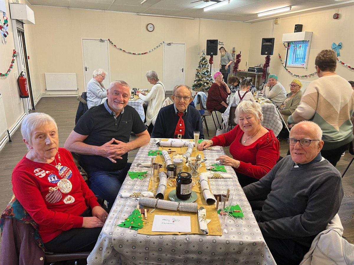 What a fantastic Christmas Dinner event for the community. Thank you @dazldance for making this happen along with the @3rdMiddleton for all your help and support #ManorfieldHallProject #Community @TNLComFund @SouthLeedsLife @LeedsNews @LeedsNewsUK @_YourCommunity