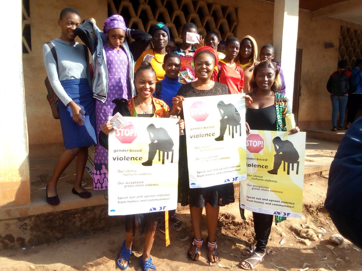 QueentarShiwoh's tweet photo. In collaboration with #COMINSUD for Schools without #GBV. Friday 8th December 2023. More than 150 students( male &amp; female) were educated on the various forms of #GBV and avenues to seek redress. #GBHSDown #Town
#UNWomen @unicefcameroon 
#16DaysOfActivism
@ChrisFomunyoh https://t.co/cBvNlGjvv0