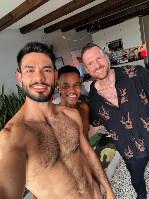 Shooting for @timtales_com 😈 @TimKrugerXXX   Scene with the amazing @sinnerpit 🔥 https://t.co/VTuYkN<a class="tags" href="/tag/timtales_com">@timtales_com</a><a class="tags" href="/tag/timkrugerxxx">@timkrugerxxx</a>