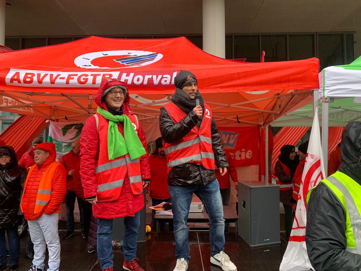 EFFAT_org's tweet photo. We wanted to talk to management and they said N0.
That’s how @ABInBev_EU deals with trade unions!
This is our message back: We will keep on the fight Belgium as well as in Germany and everywhere!
EFFAT Dept Secretary General @E_Somaglia in Leuven today.
#SaveDiebels https://t.co/A6WroSy13G