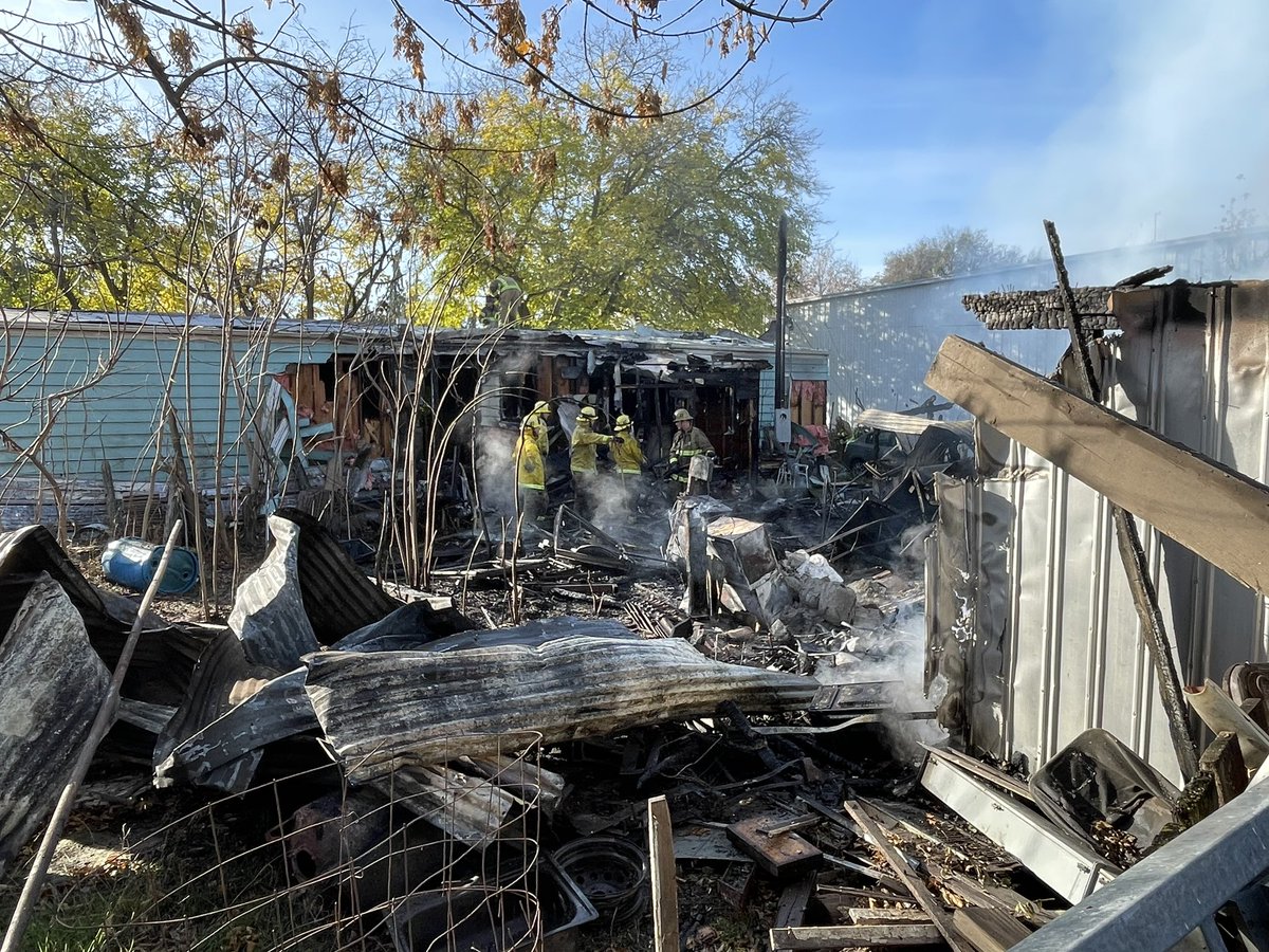 CALFIRE_ButteCo's tweet photo. #32Fire [update] Some resources including both @ChicoFD engines have been released. We will remain at scene cleaning up for the next couple hours. https://t.co/LNoZQeB5sC