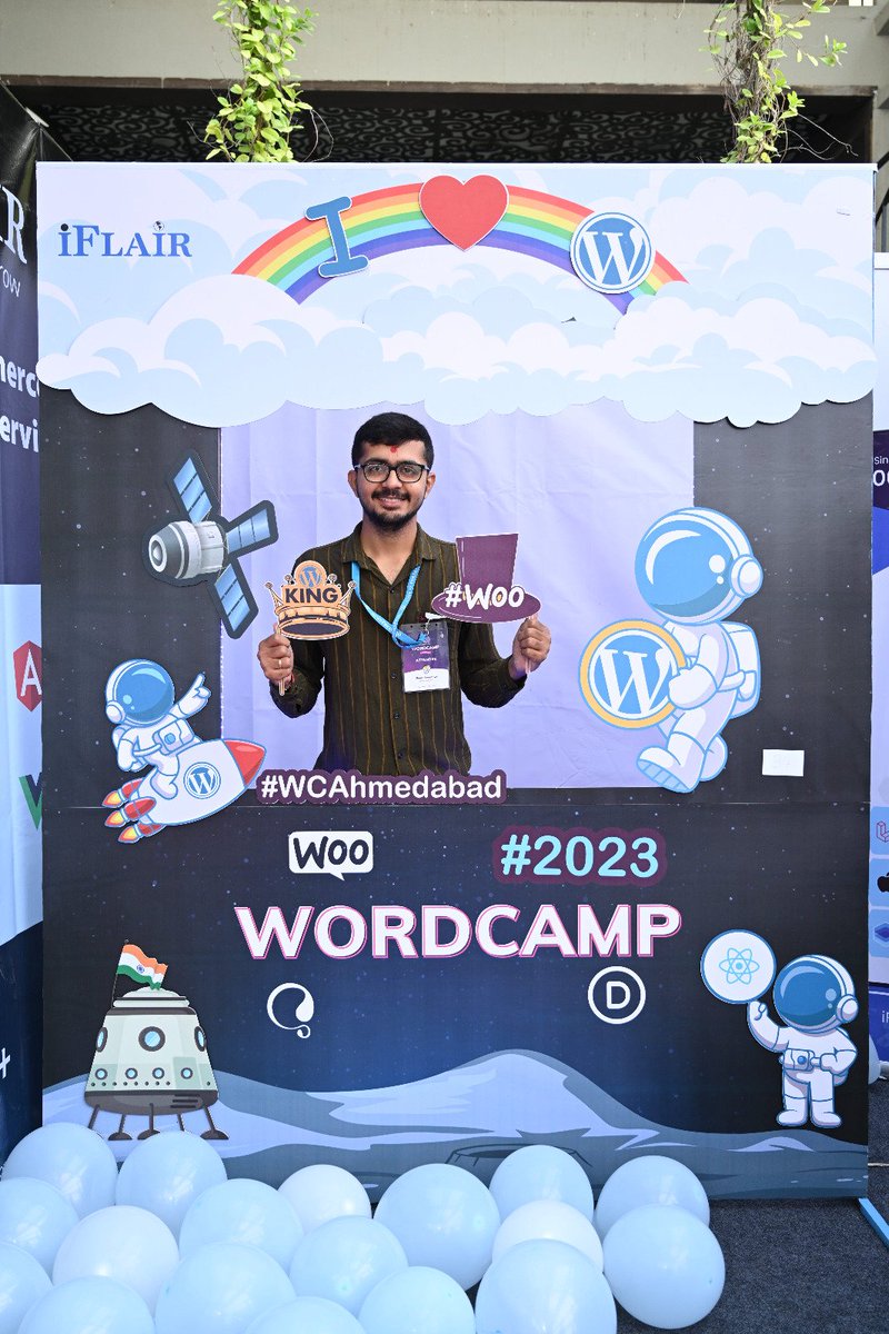 VanpariyaRonakJ's tweet image. Photo booth @WCAhmedabad @WordPress #WCAhmedabad #wordprees