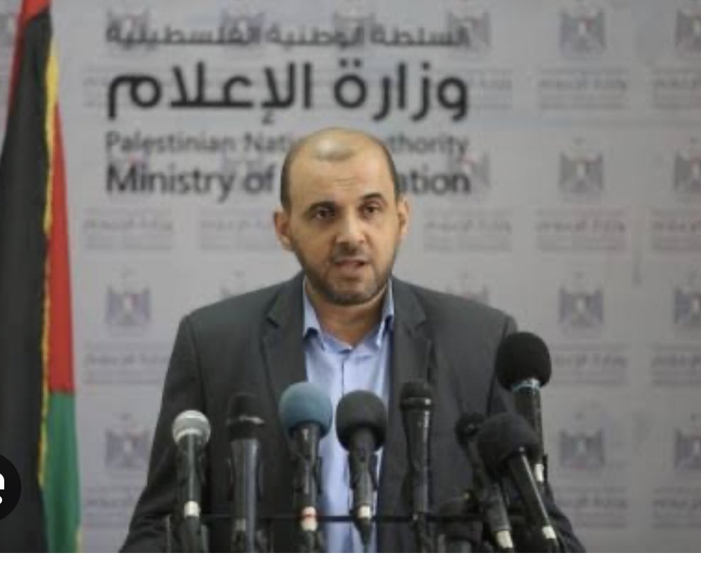 NourNaim88's tweet image. Dr. Ashraf Abu Mahadi (Director-General of Pharmacy ) was sniped in the head and killed by an Israeli army sniper while he was at work in hospital - #Gaza.