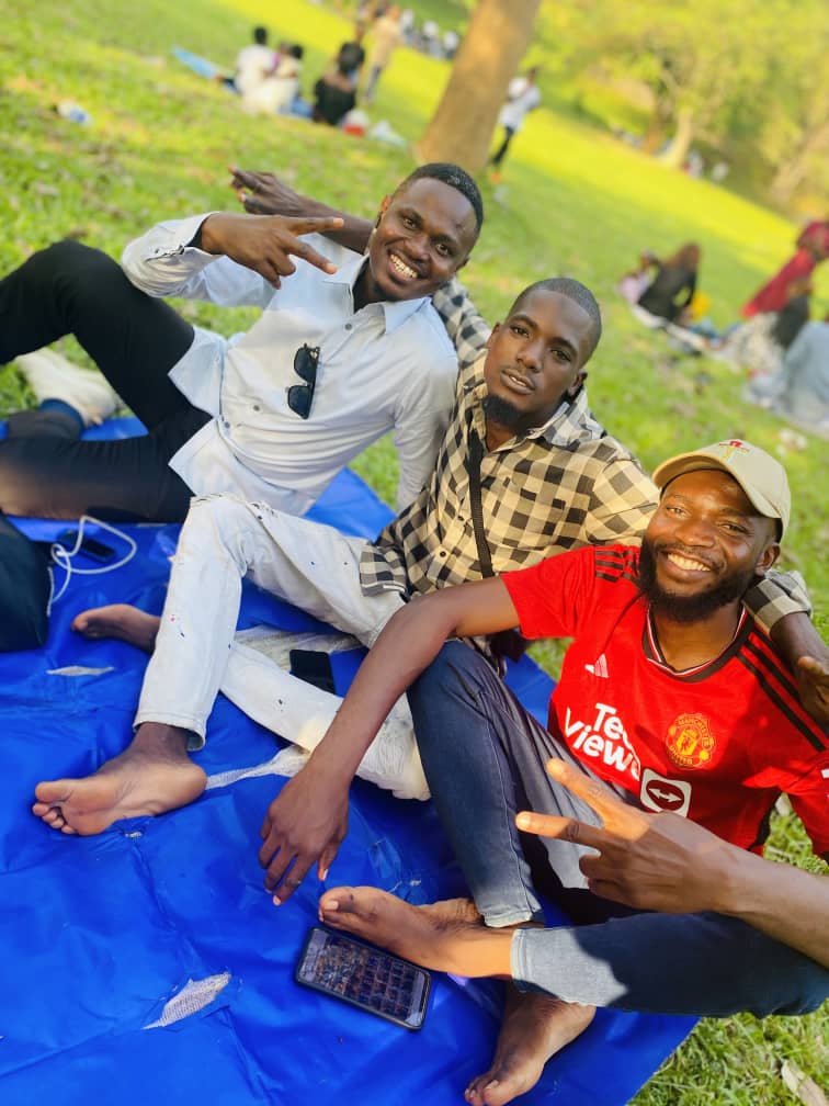 romzyunsual's tweet photo. @jon_d_doe #Agbafianday
#Abuja https://t.co/qrO94NSqTb