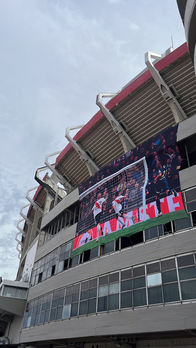 El Monumental nos quiere decir algo...😜