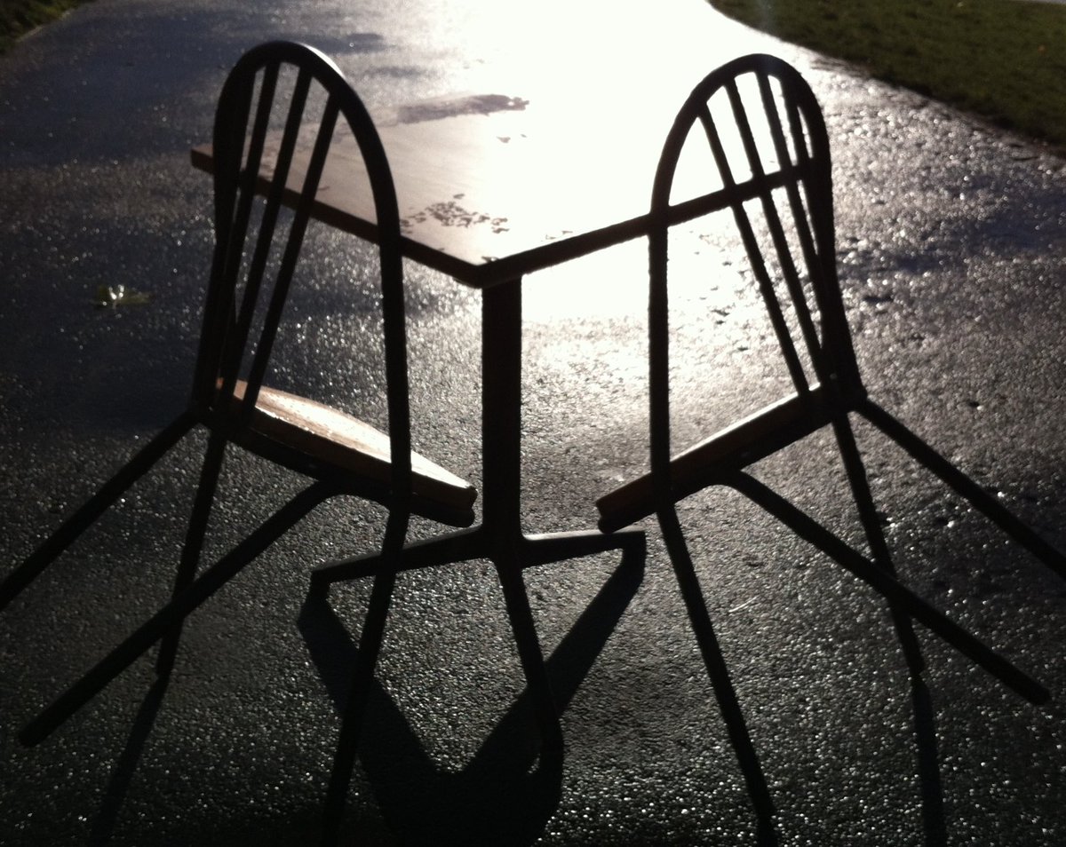 Two Chairs Canoodling #photograph #ClissoldPark