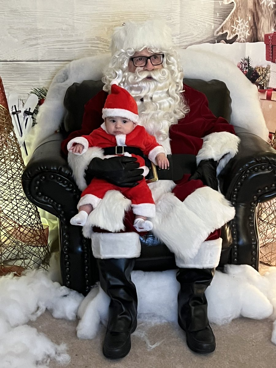 EdgarFloresNV's tweet photo. Wonderful evening at @Ozzie4Nevada’s annual Xmas party.  #FelizNavidad #Homemeansnevada #MerryChristmas2023 #santaBaby #Santa #firstXmas #BabyFlores #BabySanta https://t.co/AnTTqUj7Uc
