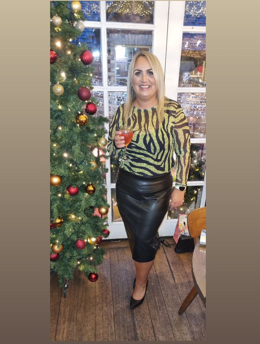 Carrie Dickson tweet media