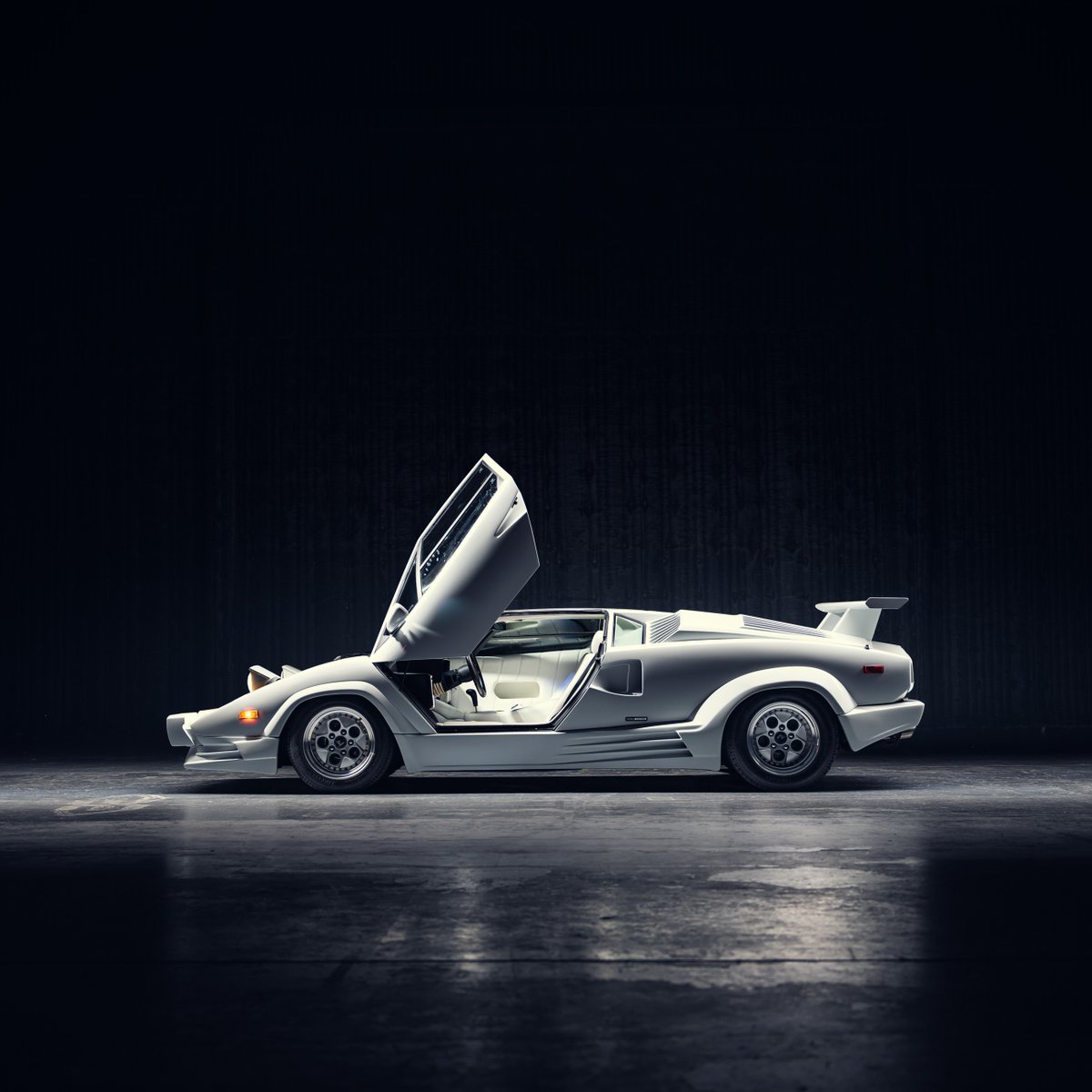 rmsothebys's tweet photo. SOLD: 1989 Lamborghini Countach 25th Anniversary Edition by Bertone for $1,655,000. A new record! #LuxuryWeek https://t.co/1bV6S3BaCm