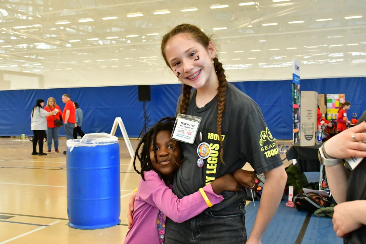 Making new friends with our SCANvanger Hunt! <a href="/firstlegoleague/">FIRST LEGO League</a> @FIRSTINRobotics <a href="/FIRSTweets/">FIRST</a> <a href="/gearsrobotics/">GEARS</a>