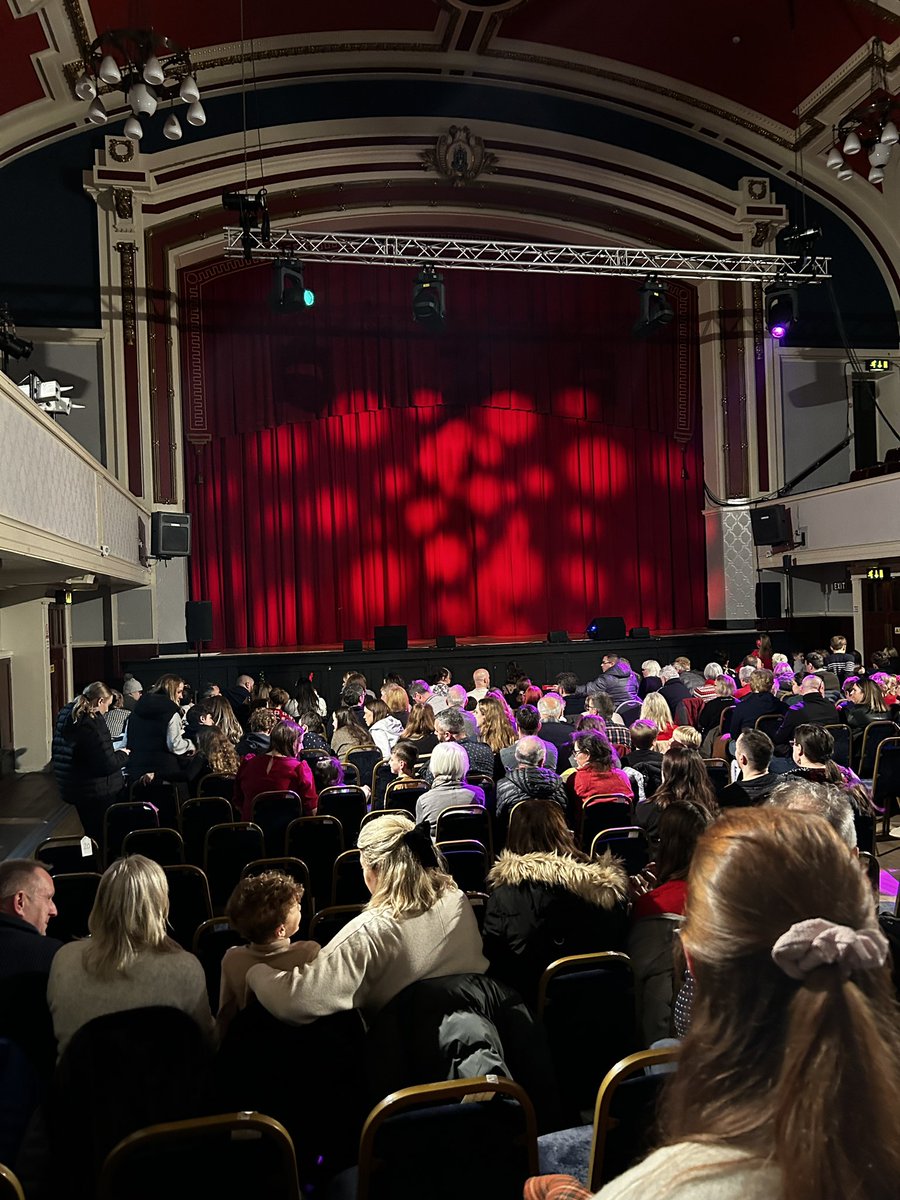 ScotsGayArts (@scotsgayarts) on Twitter photo Tonights entertainment <a href="/StageDoorEntsUK/">Stage Door Entertainment</a> premier panto Cinderella at the Portobello town Hall. Tonights entertainment <a href="/StageDoorEntsUK/">Stage Door Entertainment</a> premier panto Cinderella at the Portobello town Hall.