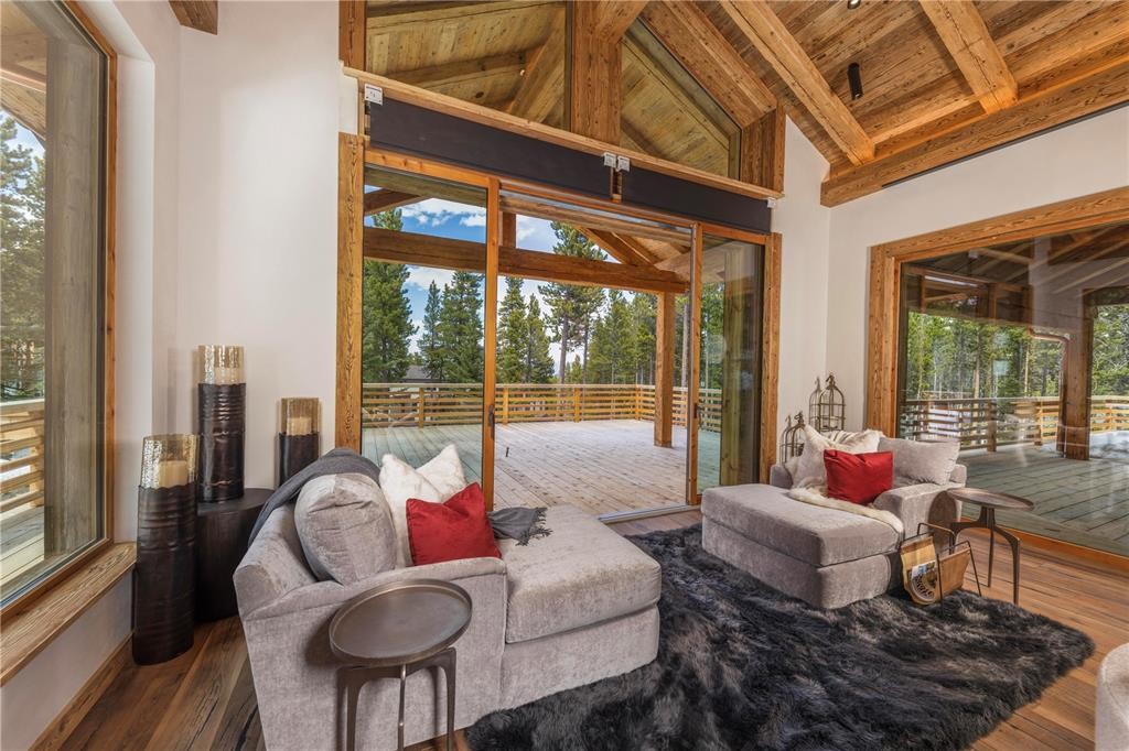 uniquehomeslux's tweet image. “Le Mayen” is the showcase of a #modern interpretation of traditional #Swissalpine #architecture, particularly well-integrated into our #local context.

-#Breckenridge #Colorado
-6 Beds, 6.5 Baths
-7,595 Sqft

Michele Hart | (970) 343-9573 | bit.ly/46Onaif