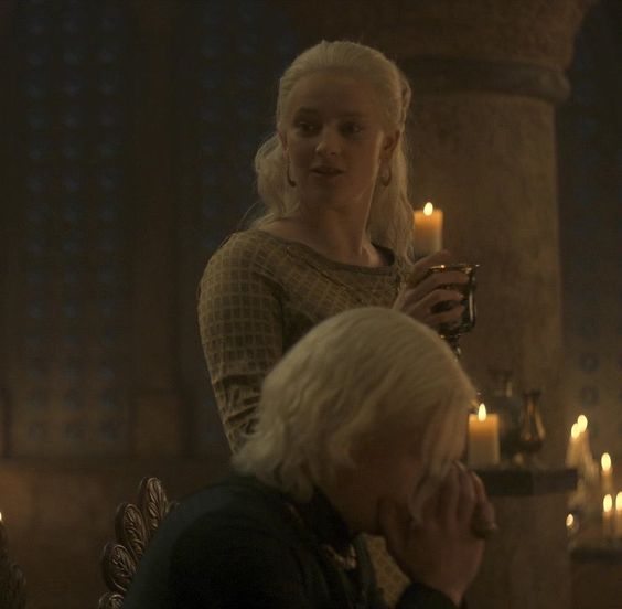 Dreamfyre03's tweet image. Helaena: let me humiliate this pathetic bitch
Aegon: Oh my Fuck*** god