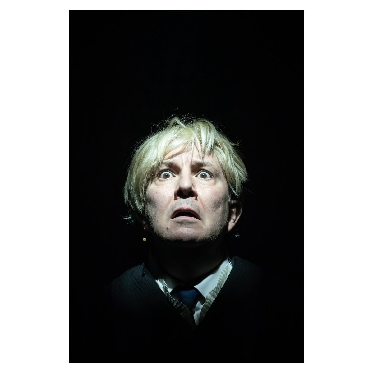 brennerphotos's tweet photo. @PaulChahidi as #BorisJohnson in Pandemonium produced by @wayward_productions written by #armandoiannucci directed by #PatrickMarber designed by @anishafields lit by #jackieshemesh music by #adamcork choreograph @emilyjaneboyle #theatre ©️Marc Brenner https://t.co/cdiT0oVkoc