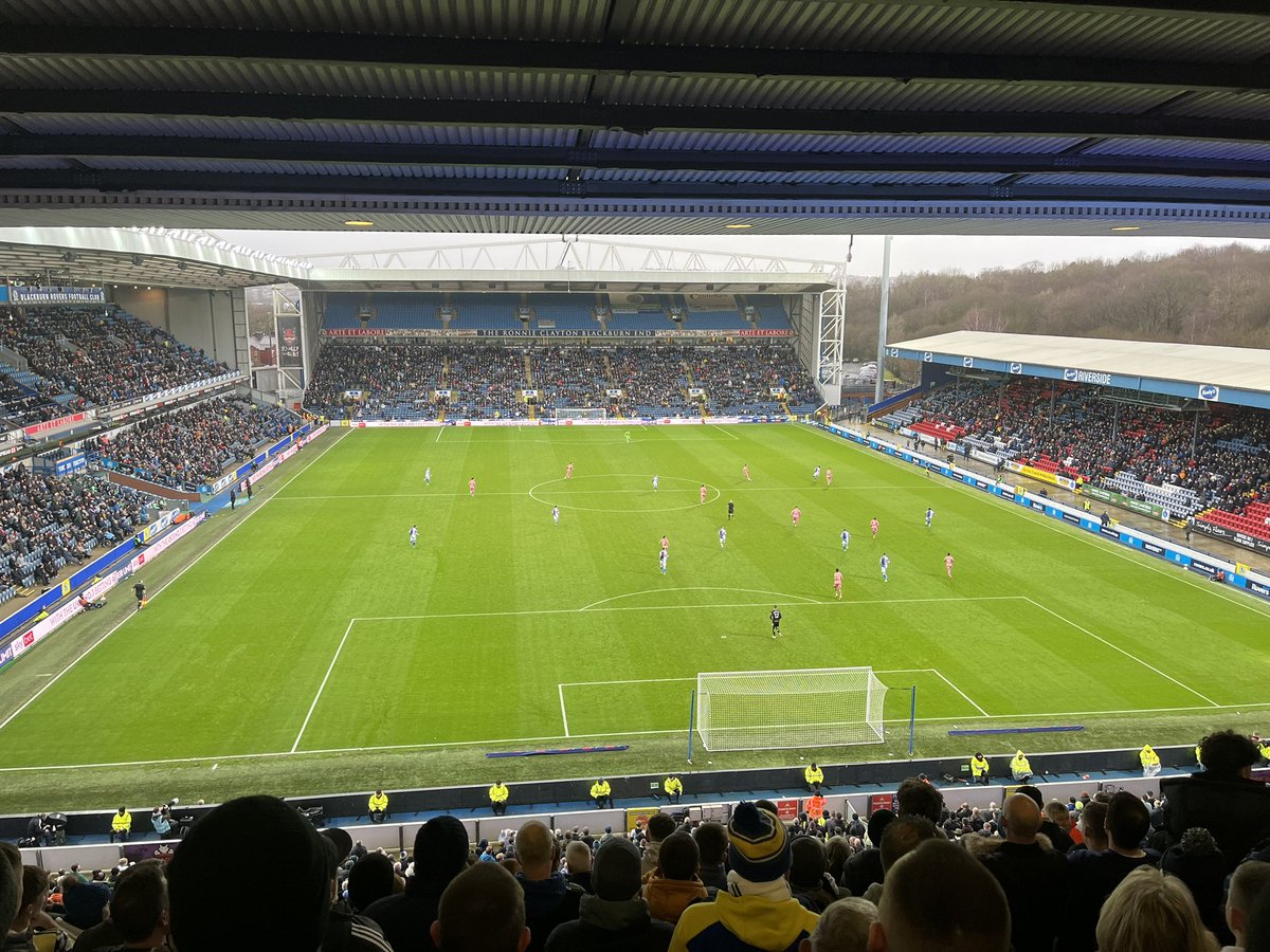 Bob171997's tweet photo. Blackburn (A) #lufc https://t.co/C9JXZonsAn