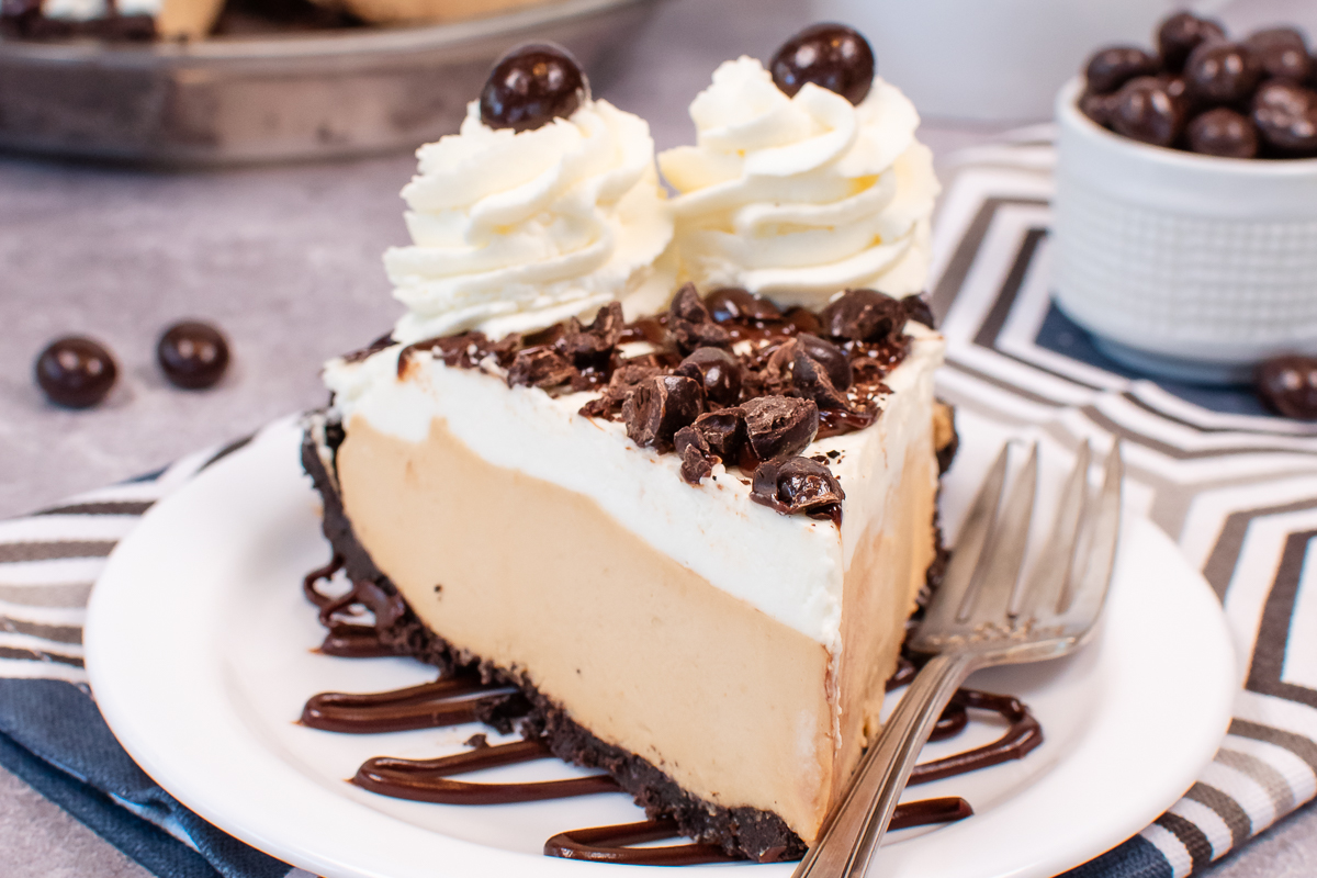 Jocelyn (@brucrewlife) on Twitter photo Treat yourself to a delicious slice of Mudslide Pie. The crunchy crust, rich coffee mousse, and homemade whipped cream will have you coming back for seconds! insidebrucrewlife.com/mudslide-pie/ <a href="/DixieCrystals/">Dixie Crystals Sugar</a> #sponsored Treat yourself to a delicious slice of Mudslide Pie. The crunchy crust, rich coffee mousse, and homemade whipped cream will have you coming back for seconds! insidebrucrewlife.com/mudslide-pie/ <a href="/DixieCrystals/">Dixie Crystals Sugar</a> #sponsored