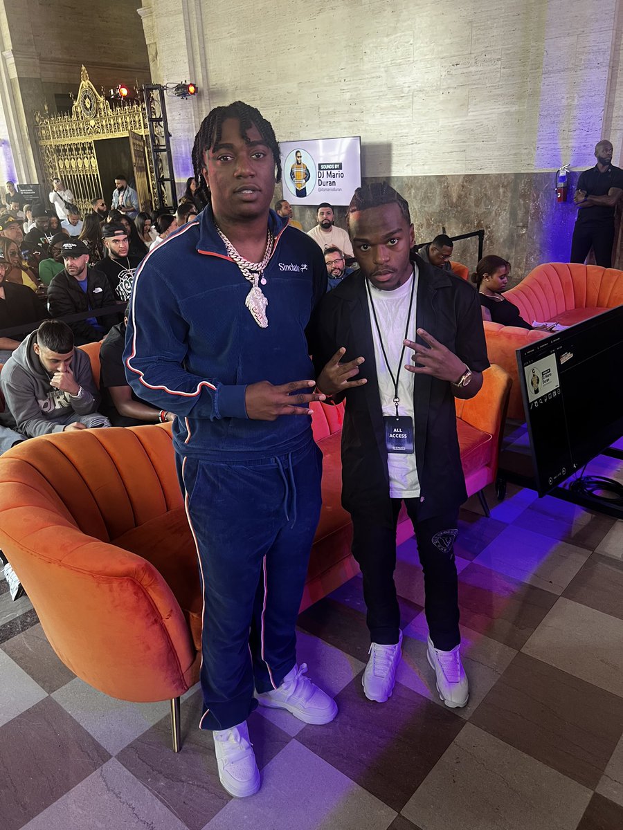 Lorr_tone's tweet photo. I ain’t no business man but everywhere I go I stand on it for da guys #LLTONE💔 #FREEDATRILL #LLNUTT🕊️ #LLDOLLA💵 Miami was lit https://t.co/r1pVNvp2aE