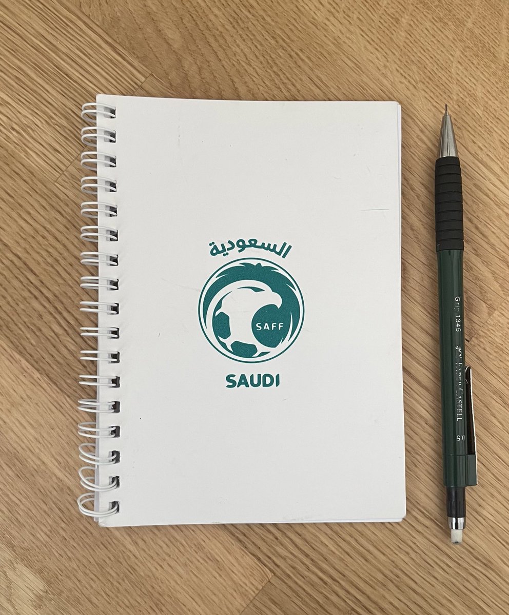 aIpaym0's tweet photo. بالدوام يعطونا نوتبوك عشان نكتب فيه شغلنا اليومي
انا محولته لسكتش بوك: https://t.co/Zym2GVUtAg