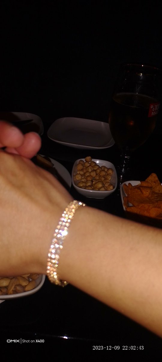 Ya bu Adam işi biliyo eşimin hediyesi🥰🥰 musmutlu geceleriniz  olsun benim gibi...