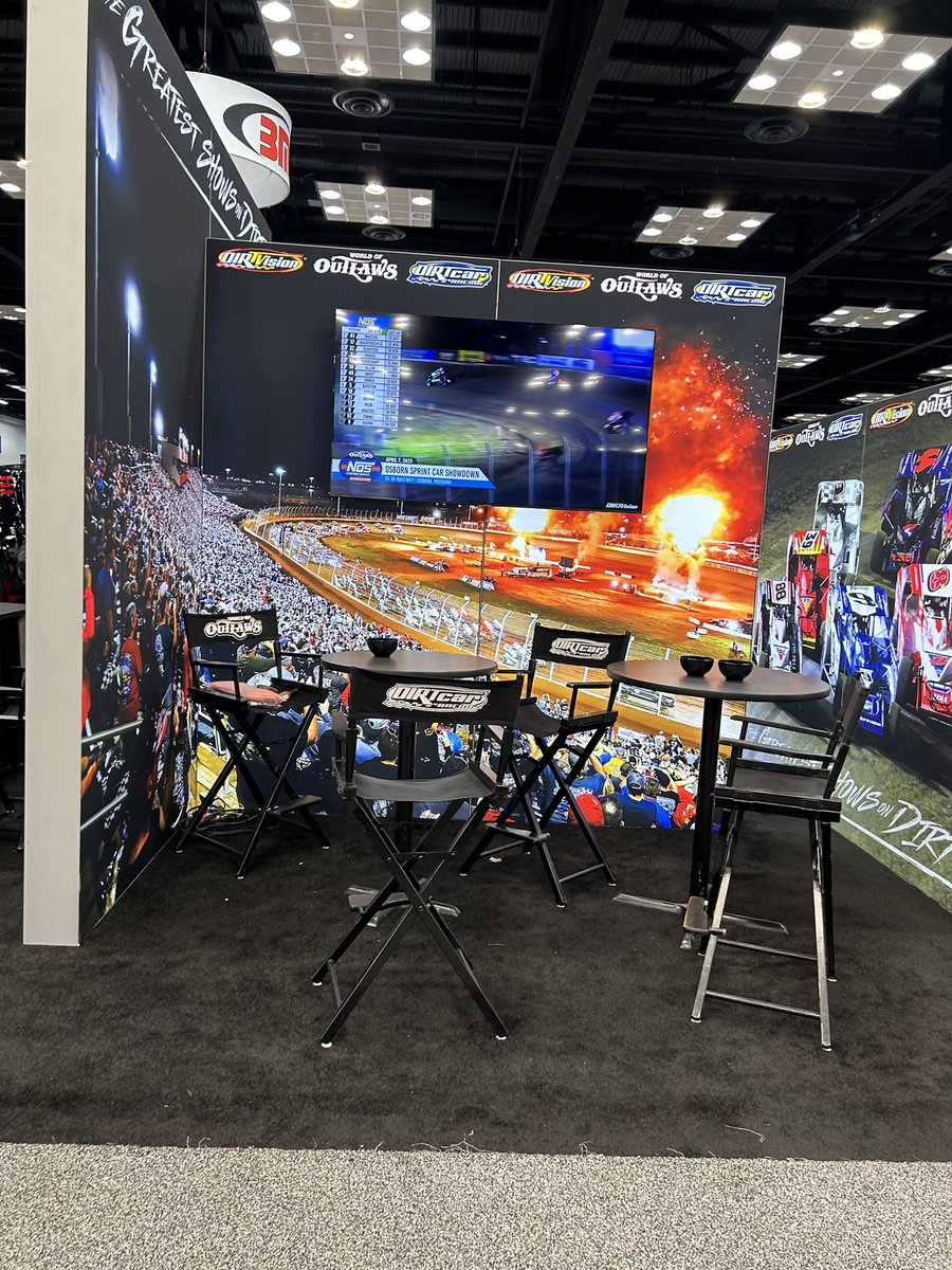 Damn high limit really has taken all the employees….   <a href="/Walkapedia_/">𝗪𝗔𝗟𝗞𝗔𝗣𝗘𝗗𝗜𝗔</a>  gonna be walking out of the convention center with the tv under his arm next