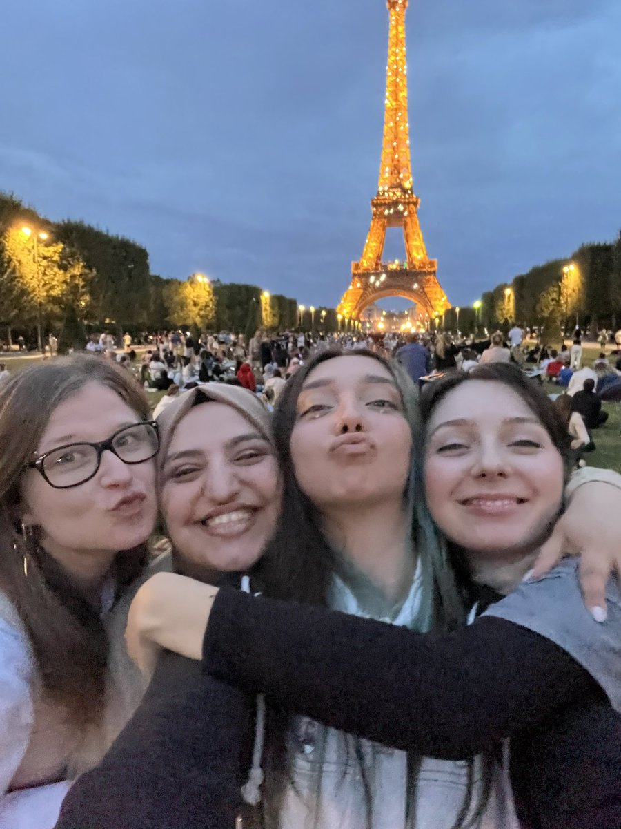 Aşırı özlem içerir.