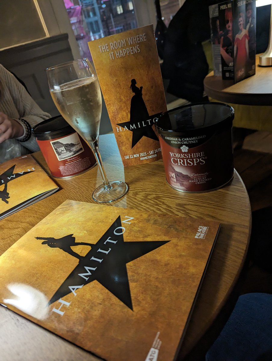 LizRoberts1976's tweet photo. Hamilton 😊 https://t.co/lL6XFTFVKI