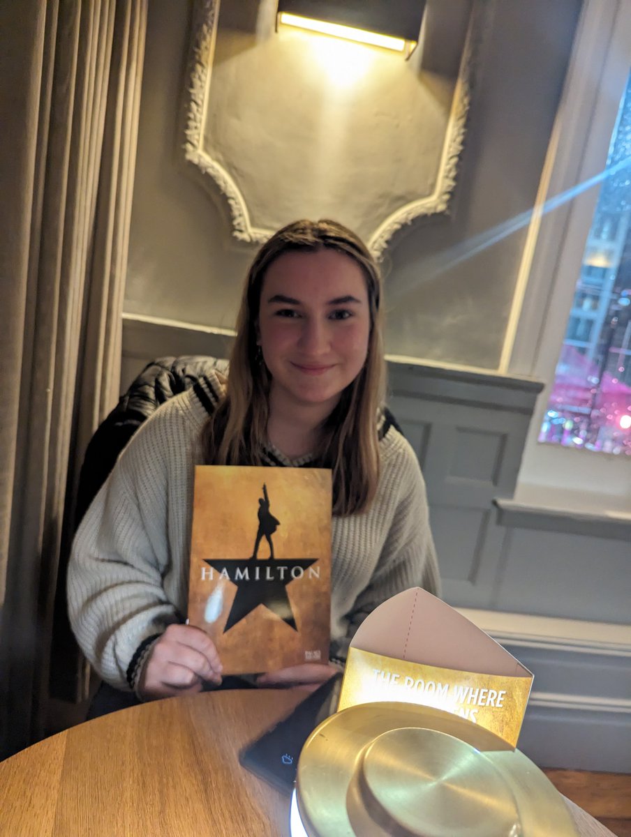 LizRoberts1976's tweet photo. Hamilton 😊 https://t.co/lL6XFTFVKI