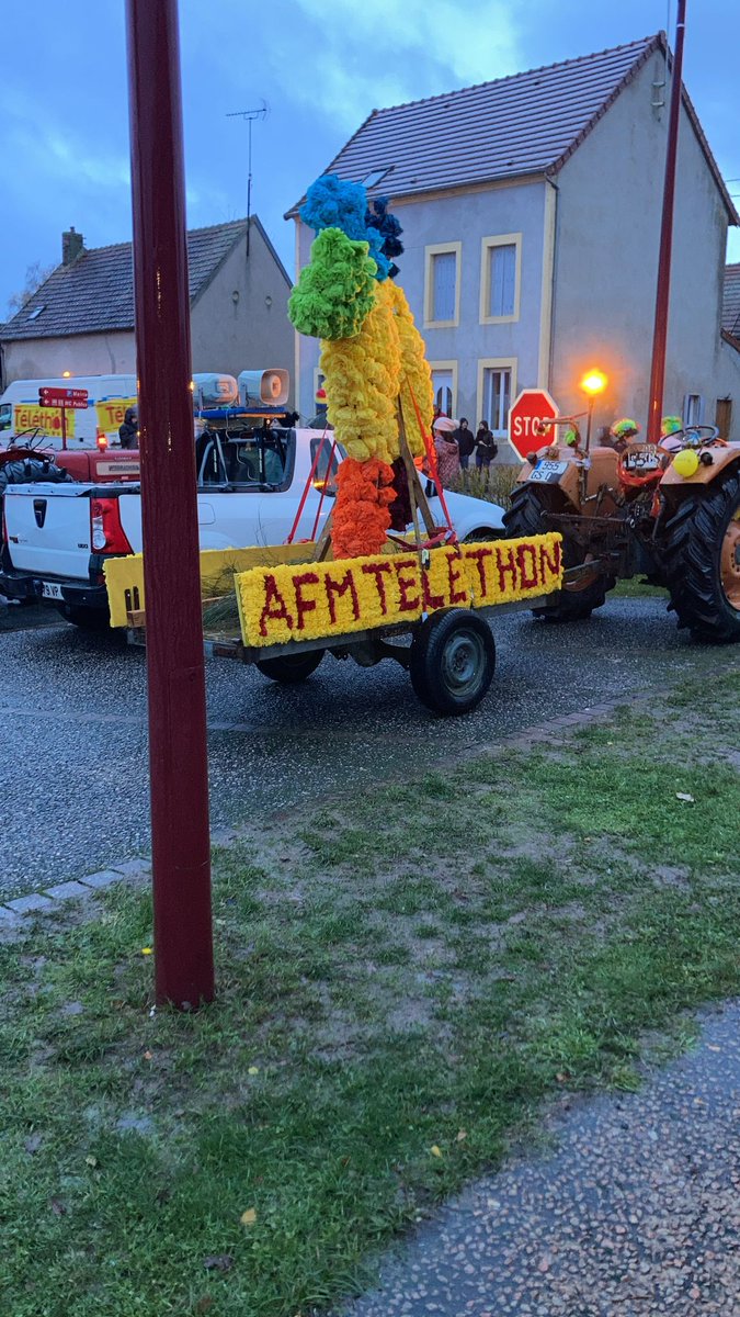 MartineCONORD's tweet photo. Parade de vieux tracteurs pour #ChambletTéléthon @Allierdpt circuit des 5 communes. #FiersdesBenevoles. Merci aux organisateurs, partenaires, élus...
#générosité #Téléthon2023
#FrAgTw #ruralité #AFMTelethon03
@Telethon_France @GenethonFr https://t.co/d8JIwxUYM3