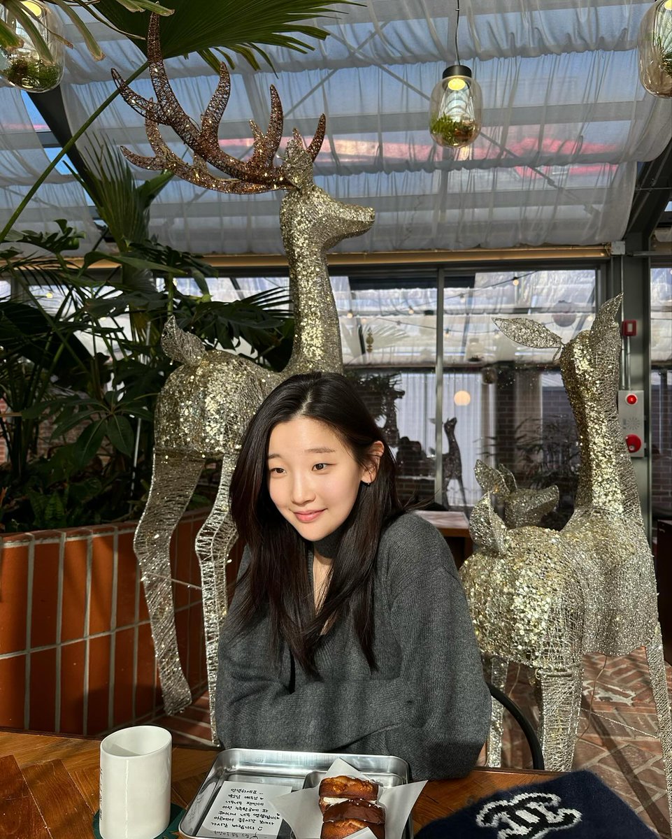 09.12.23| Atualização Instagram. 

- Sodam nos encantando com sua beleza 😭🤍

#ParkSodam #박소담 #パクソダム