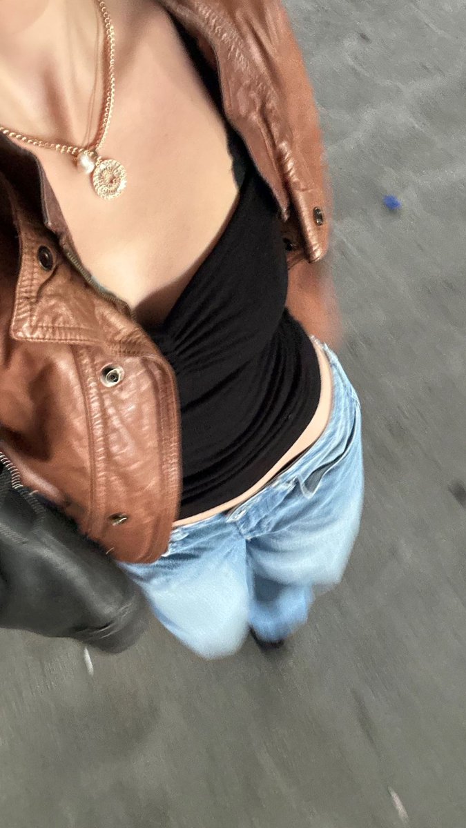 Chloe Rose Robertson Brasil tweet media