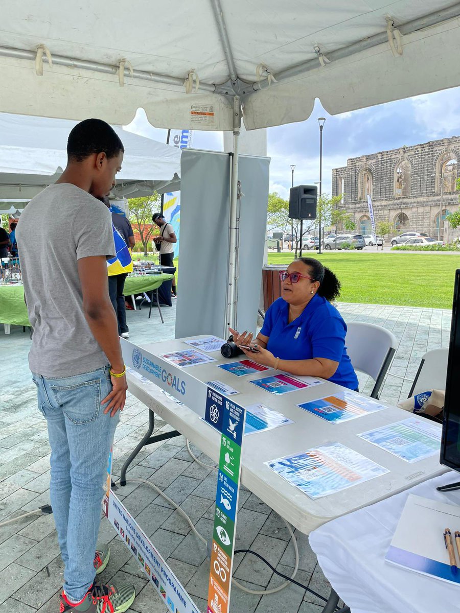 UNDPBarbadosEC's tweet photo. UN in the City in #Bridgetown 🇧🇧! Sharing about our work across the Eastern #Caribbean and connecting with community orgs &amp; advocacy groups that are taking local action for global impact! #TogetherfortheSDGs 🇺🇳 https://t.co/p3FXK3pdeA