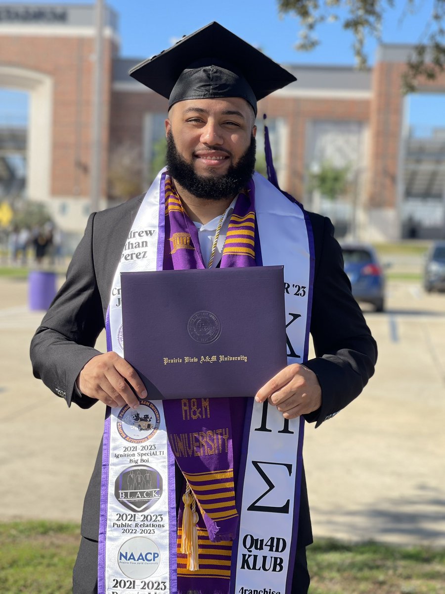 SauveTV1's tweet photo. Grad pics posted soon but Thank you to my two biggest supporters in my parents!! I achieved what I said I would 5 years ago. It wasn’t easy by any means but I hope it makes you both proud https://t.co/5K8A13GHWI