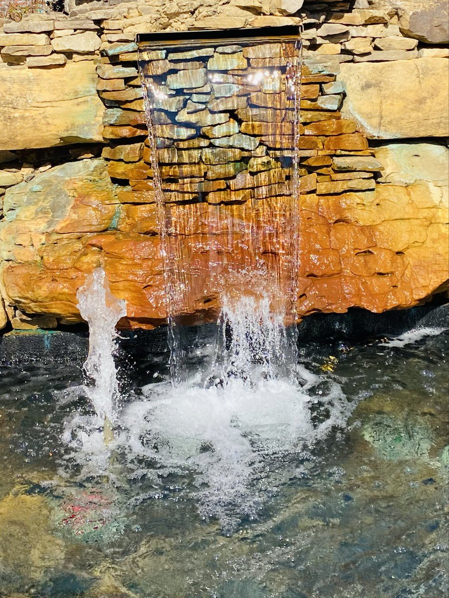 EmSS_4's tweet photo. @WorldHiker_ #SaturdayRocks #nature #waterfall #hiking https://t.co/rUQhI2BaME