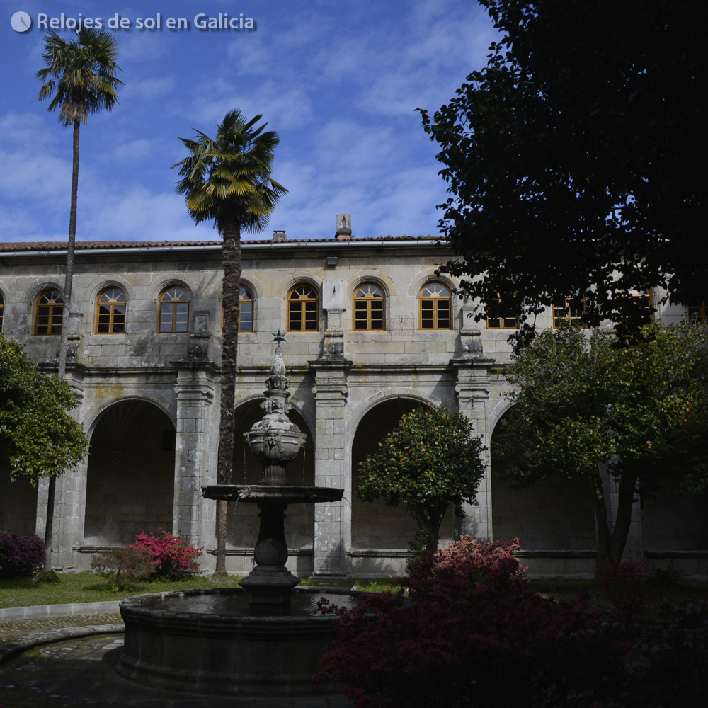 relojesdesolgal's tweet photo. Hoy voy a mostraros los 5 #relojesdesol (sí, habéis leído bien) que hay en el #claustro de las procesiones del #MonasteriodePoio (#Pontevedra), perteneciente a la orden de los #Mercedarios.
A primer vista nos llaman la atención la ⛲️ las 🌴 y los 3 relojes de la fachada sur.
👇 https://t.co/rEvoydERQW