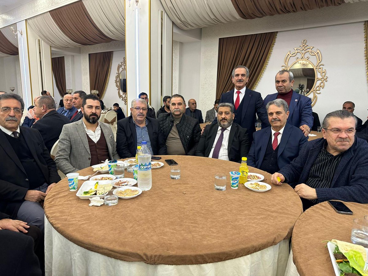 akpartidbakir's tweet photo. İl Başkanımız Sayın @RasitOcak ve İl Başkan Yardımcılarımız; İl Başkan Yardımcımız Sayın @AliKirsacli'nin oğlunun düğün merasimine katıldılar.

Genç çiftimize bir ömür boyu mutluluklar dileriz. https://t.co/GSpMNQOKRN