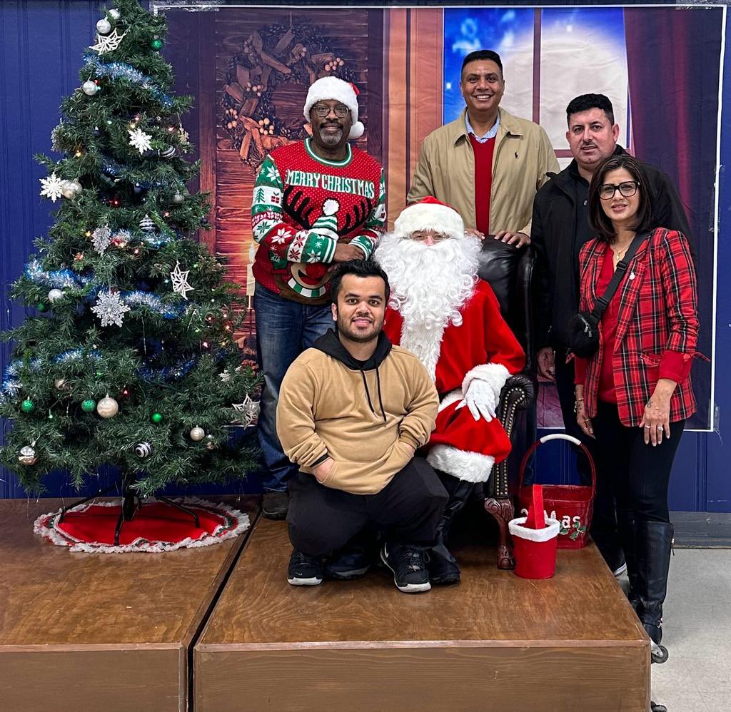 Jasminebrar12's tweet photo. Attended the Breakfast with Santa event hosted by the @swcc_wpg team. Was wonderful to see friends and neighbours on this snowy December morning. 🎅❄️ https://t.co/gZUFAmJ7hL