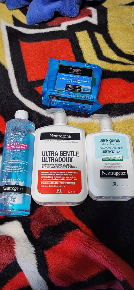 Got to show <a href="/Neutrogena/">Neutrogena</a> some love. It's because of this brand these few months that my skin has been redeemed. Picked up these two cleansers to try
