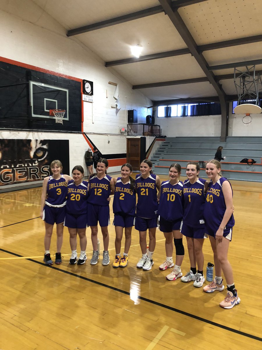 RightResponses's tweet photo. Junior high wrapped up a winning season this morning at the Bayard Tournament. Avenged a loss from earlier in the season! #GoDawgsGo #LotsOfPotential https://t.co/mzUxoOVJSm