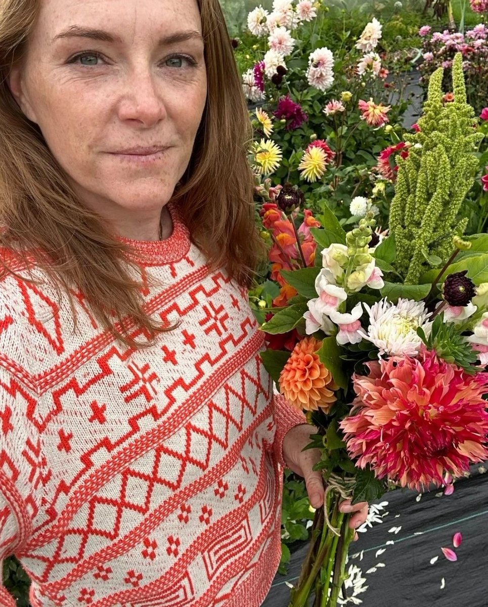 PlotSpotUK's tweet photo. Meet the #PlotSpot community 💚 Connect, collaborate, inspire!✨

Website: https://t.co/8t33vfigkc🌱
IG: https://t.co/ZU4NqFBcHP

#gardening #flower #allotment #change #food #sustainability #growyourown #nature #wildlife #homegrown #fruit #vegetables #community #marketplace #love https://t.co/3KU7bsAoGS