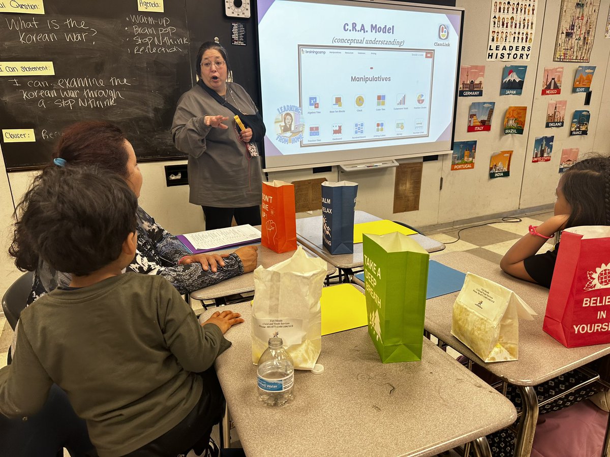 SREIL &amp; Middle School #Math partnering up to teach families how to engage in #Writing and Area Models. Thx <a href="/MeadeMSAACPS/">Meade Middle</a> &amp; the Meade cluster for a great #Winter wellness Saturday event! #literacy #cross #content  #teach #coach #partners #education #community