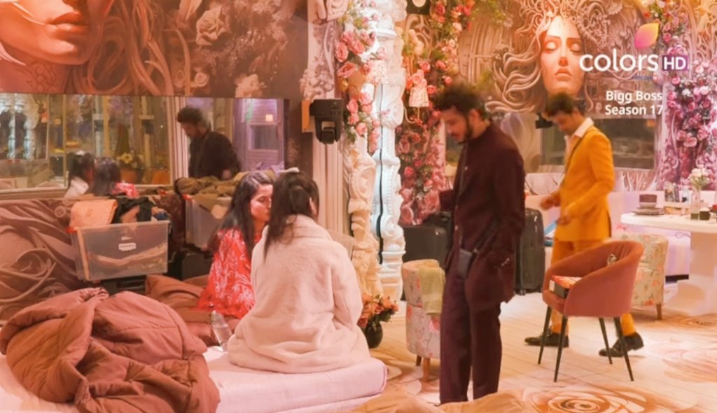 lifeisgood8246's tweet photo. It looked really good that #MunawarFaruqui𓃵 and #AishwaryaSharma explained #SamarthJurel 's side to #IshaMalviya𓃵 !!
Hope she understands what her heart calls for sooner before it's too late!
#Chintu #WeekendKaVaar #Samisha #IshaMalviya #SamArya #BiggBos17 #BB17 #SamHearts https://t.co/hbpNn1VIhS